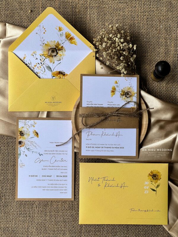 Thiệp cưới hoa hướng dương tone màu vàng