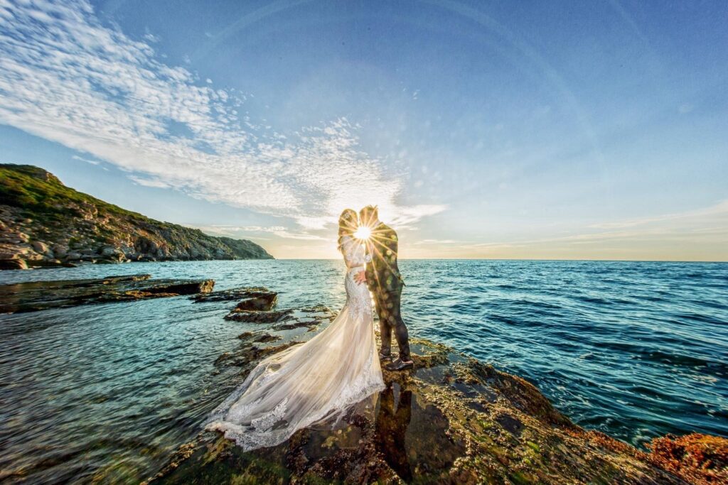 Concept chụp ảnh cưới ở biển.